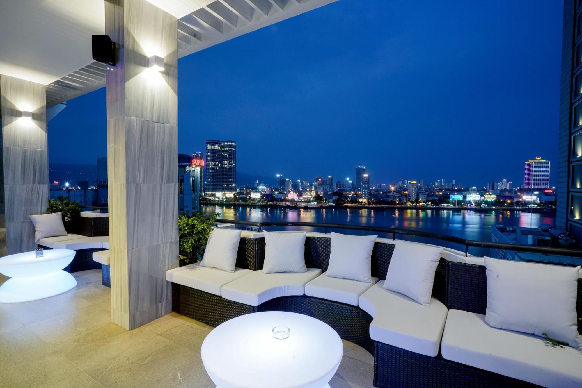 Satya Da Nang Hotel Han Market Exterior foto