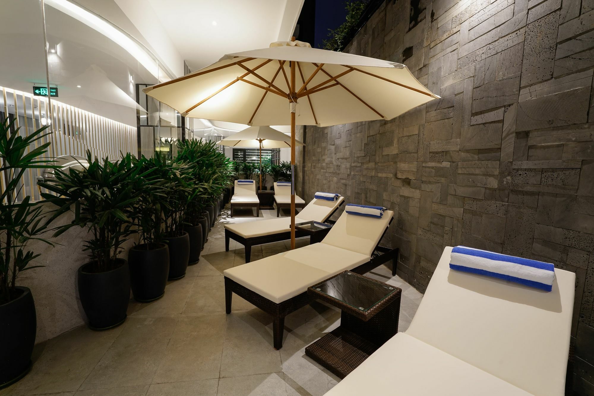Satya Da Nang Hotel Han Market Exterior foto